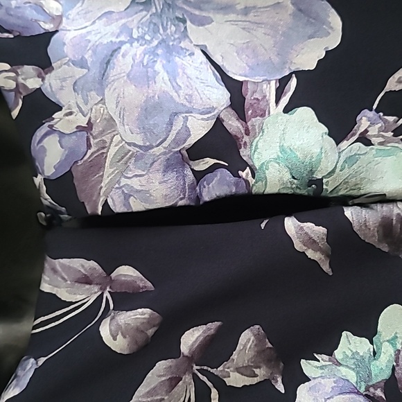 Blue and green floral foil Cleo princess cut dress in size large - Picture 7 of 7